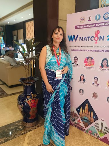 Woman doctor attending FOGSI National Conference on Women's Health