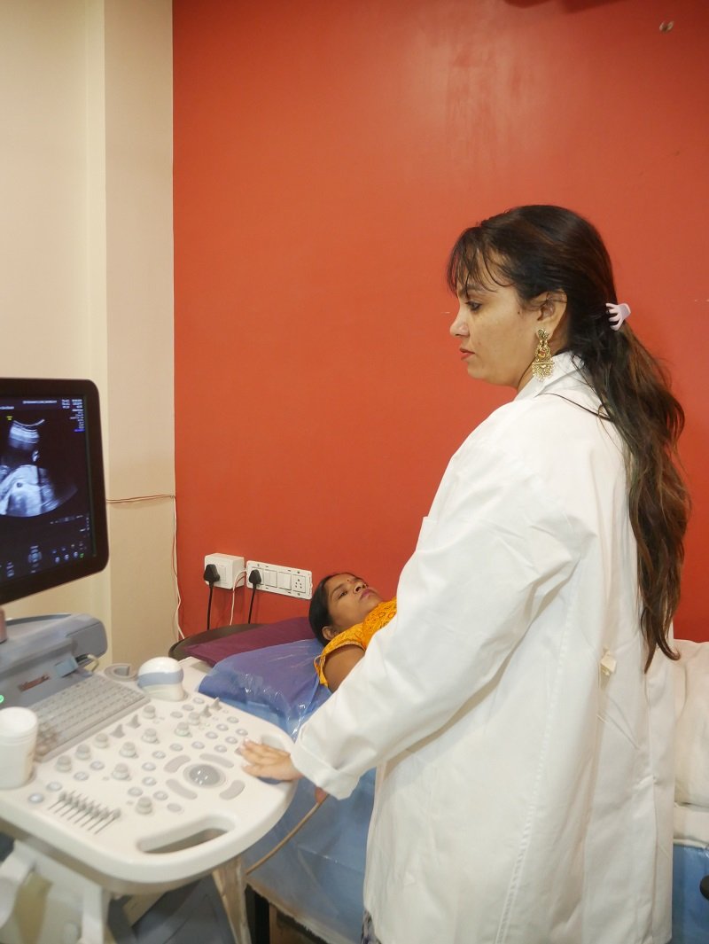 Dr. Mohana’s Skin & Gynae Center provides advanced ultrasound and sonography services for accurate women’s health diagnosis. 