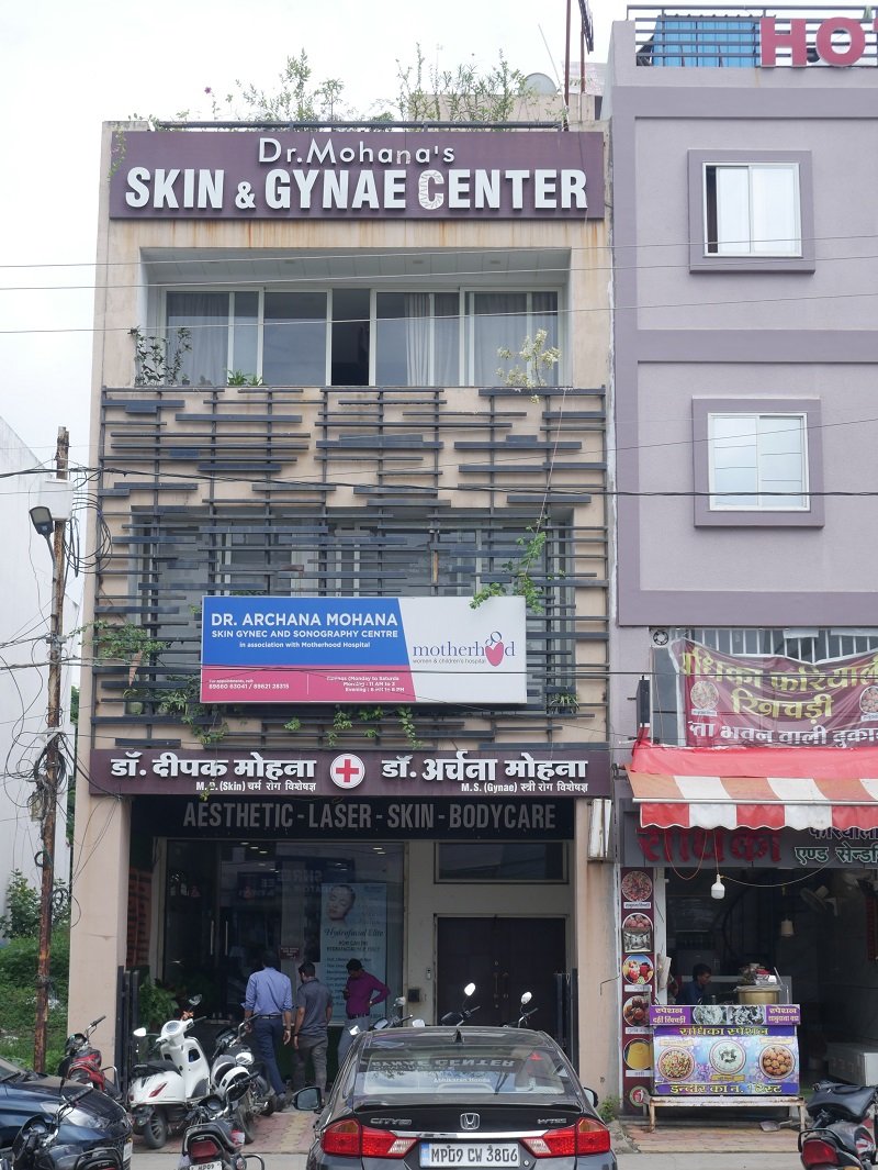 Exterior of Dr. Archana Mohana’s Skin & Gynae Center in Indore, offering gynecology, obstetrics, infertility, laparoscopy, and skin treatments. 